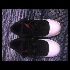 Jordan’s 11’s retro 🔥 ONLY WORN twice LIMITED ED